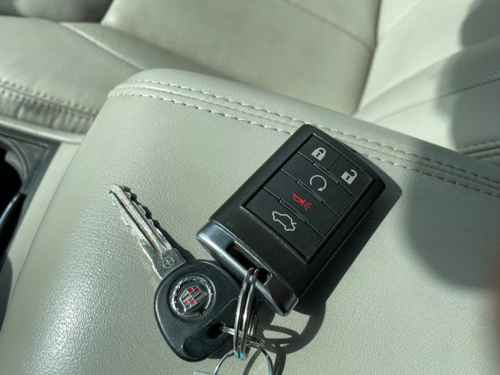 2008 cadillac dts luxury-iii with 100022 miles for sale near white-bear-lake, minnesota 39e287089088413d8374713781dc0f7f.jpeg