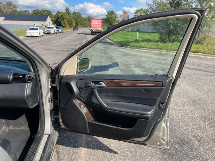 2006 mercedes-benz c-class c350-luxury-sedan with 126290 miles for sale near elk-river, minnesota 3a073fc9278d4641938f1b2d33ee64b7.jpeg