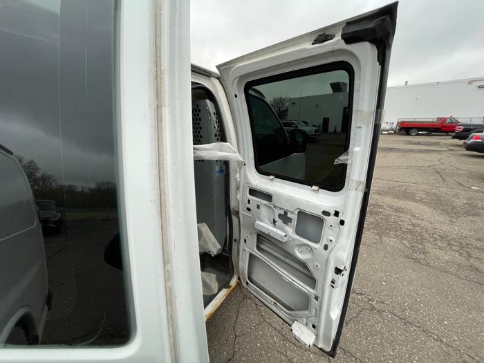 2004 chevrolet express 2500-cargo with 174080 miles for sale near new-hope, minnesota 3a12ceca8a704046b201bf17e6fac898.jpeg