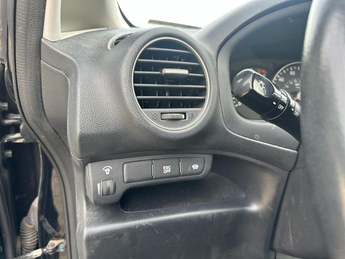 2008 kia rondo base with 123977 miles for sale near elk-river, minnesota 3a3c3613104e481ab4110ec4fc6cc19f.jpg