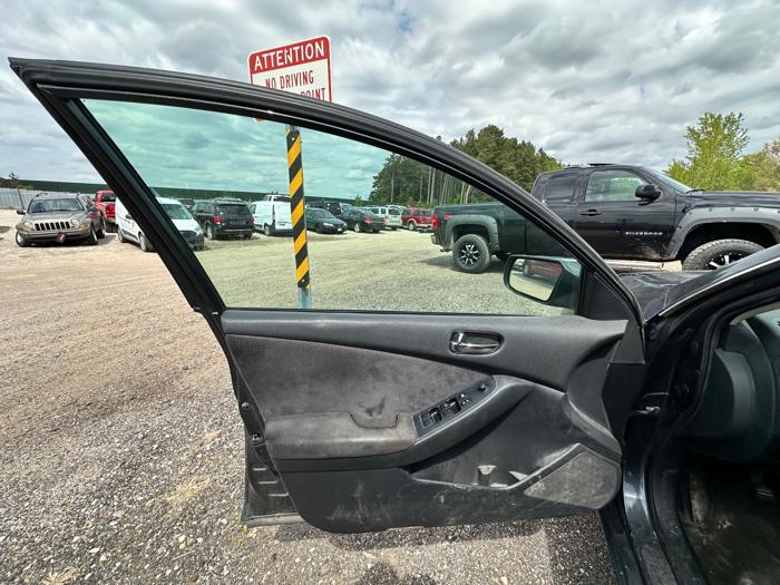 2009 nissan altima 2.5 with 148929 miles for sale near elk-river, minnesota 3a5a3e7092ef472a877776bc62e4e1fa.jpeg