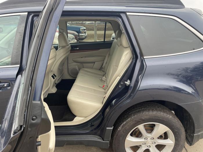 2013 subaru outback 3.6r-limited with 153501 miles for sale near clearwater, minnesota 3a6d8b824d3c44ed80552f4ff1d7bfe7.jpeg