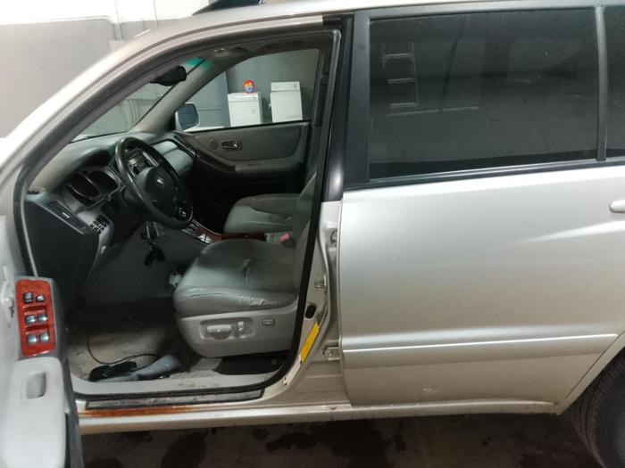 2005 toyota highlander limited-v6-4wd with 289486 miles for sale near elk-river, minnesota 3a744711c5c940d9913095d890962e8f.jpg