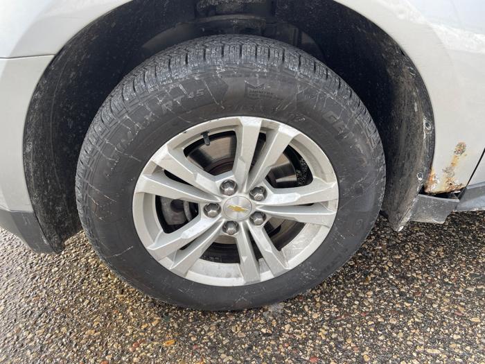 2016 chevrolet equinox ls-awd with 135786 miles for sale near burnsville, minnesota 3aaf8726e9e047b4a114de52c3f13d5e.jpeg