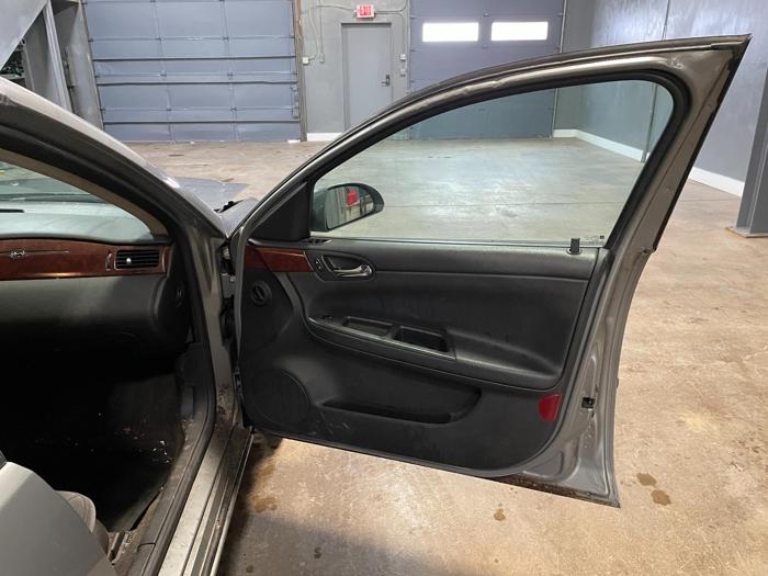 2006 chevrolet impala lt with 165983 miles for sale near elk-river, minnesota 3af990bd7b3e4c1a9e2f24c1c12806e5.jpg