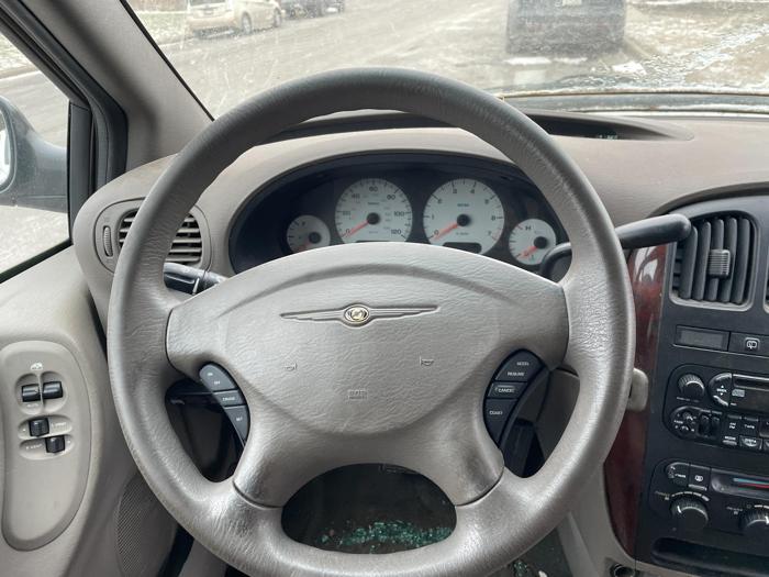 2002 chrysler town-and-country ex--touring-edition with 145628 miles for sale near elk-river, minnesota 3b23238ff2b5464f9e035ff0334f597f.jpg