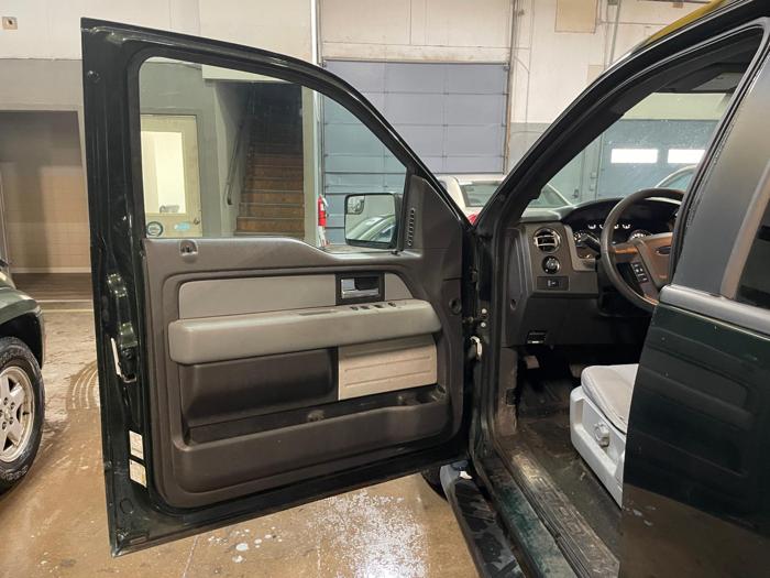 2013 ford f150 xlt with 155915 miles for sale near elk-river, minnesota 3b2332c9e96b4f1d9fee3ffbbc8686c5.jpg