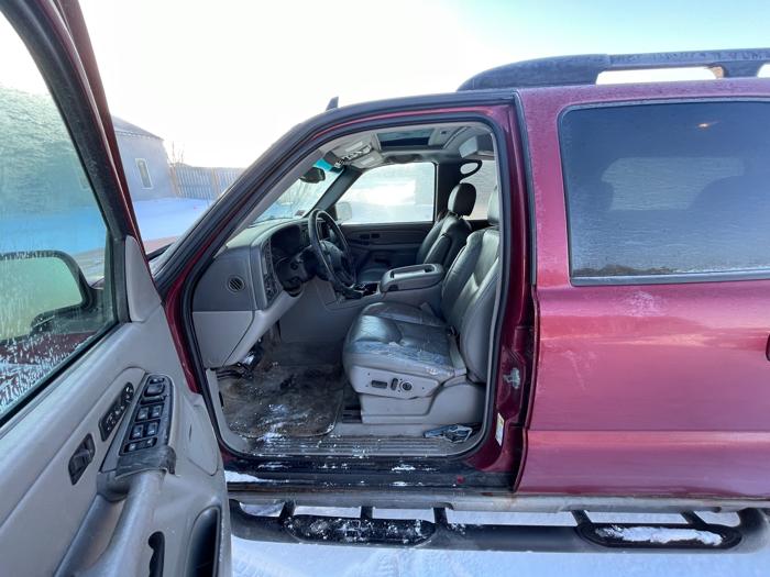 2006 chevrolet suburban 1500-4wd with 211968 miles for sale near elk-river, minnesota 3b41984cdb95451b819e87a600fadad7.jpeg