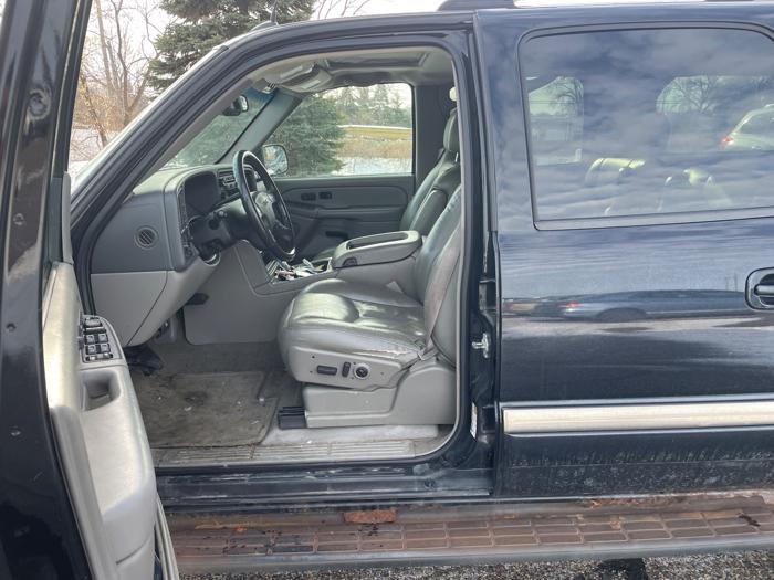 2004 gmc yukon-xl 1500-4wd with 247582 miles for sale near fridley, minnesota 3b46286df87c4c97bfc49b872dc88124.jpeg