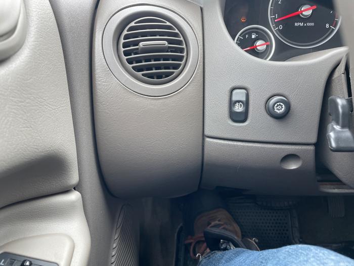 2004 chrysler sebring coupe with 117949 miles for sale near elk-river, minnesota 3ba9243a00da48659b1ad79f75ec1183.jpeg