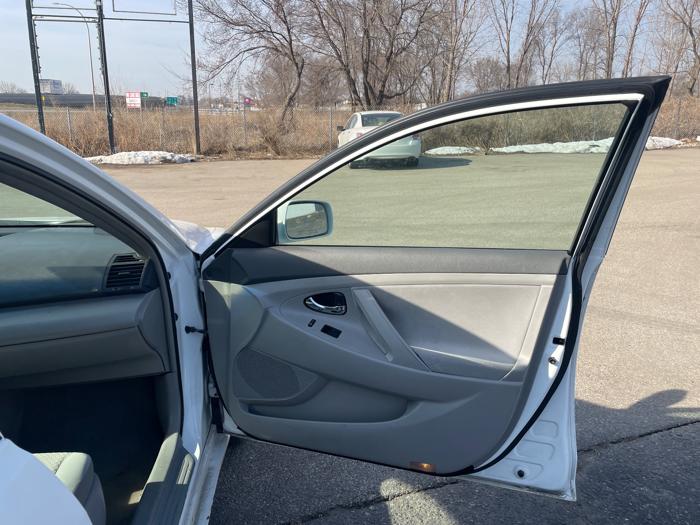 2007 toyota camry ce-5-spd-at with 249959 miles for sale near shakopee, minnesota 3bd62aef1d6045d8a528e22ca7d543fa.jpeg