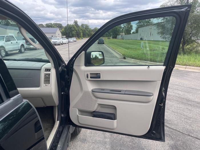 2012 ford escape xls-fwd with 110546 miles for sale near elk-river, minnesota 3c06a1d07caa442e9a865ff068f1c099.jpeg