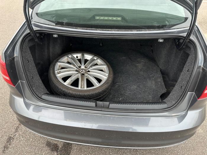 2015 volkswagen jetta se-6a with 149303 miles for sale near burnsville, minnesota 3c19a55f44994d6ea8283679b805fc74.jpeg