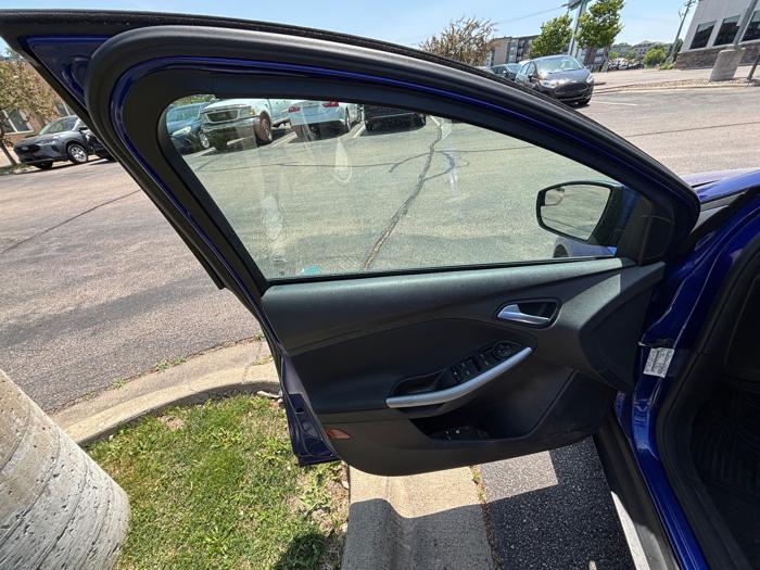 2014 ford focus se-sedan with 152315 miles for sale near savage, minnesota 3c19af3f662c417cb4983b9c2097e118.jpeg
