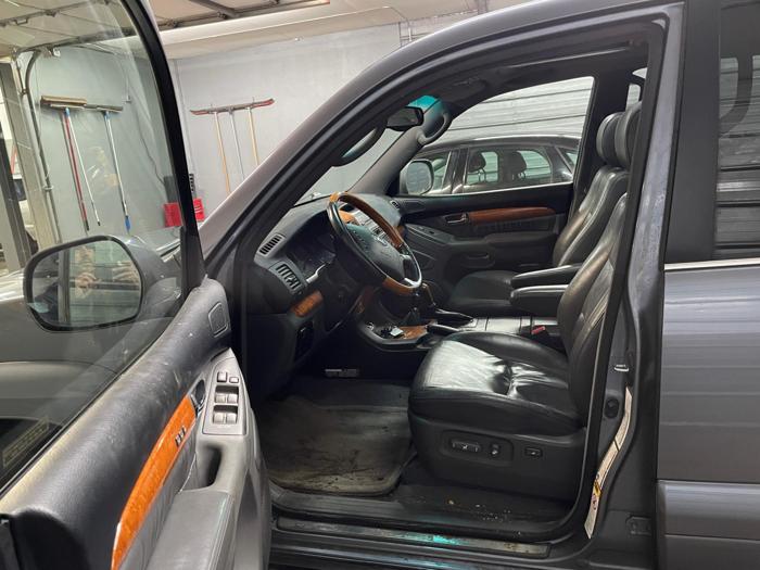 2005 lexus gx 470 with 171649 miles for sale near elk-river, minnesota 3c6506569dd74f46a6c1696df716f979.jpg