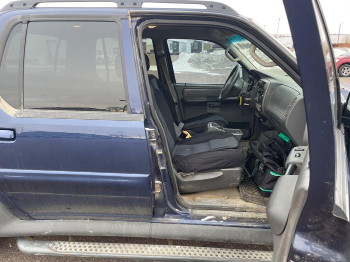 2004 ford explorer-sport-trac xls-2wd with 131988 miles for sale near redwood-falls, minnesota 3c7cc848988947cf8bc1d6566c8d1e07.jpeg