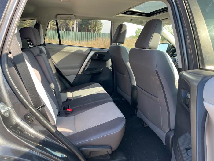 2013 toyota rav4 xle-awd with 93773 miles for sale near elk-river, minnesota 3cf87eca94e349569fd589be09565a9f.jpeg