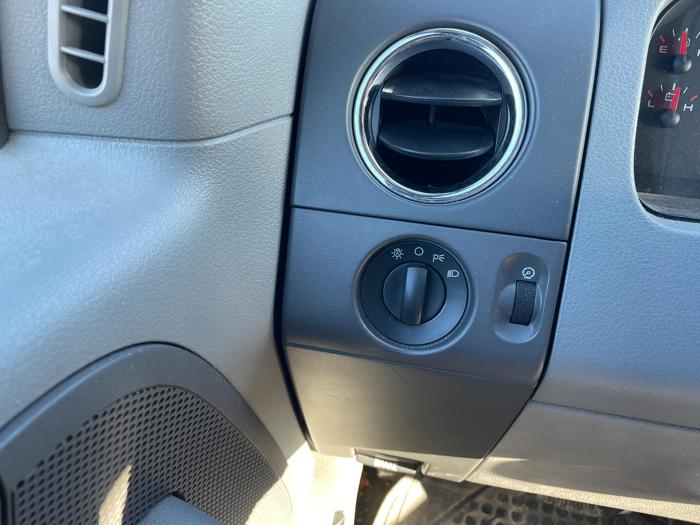 2006 ford f-150 xlt with 186735 miles for sale near elk-river, minnesota 3d064d39c05b4a20a7a69836fda085b1.jpg