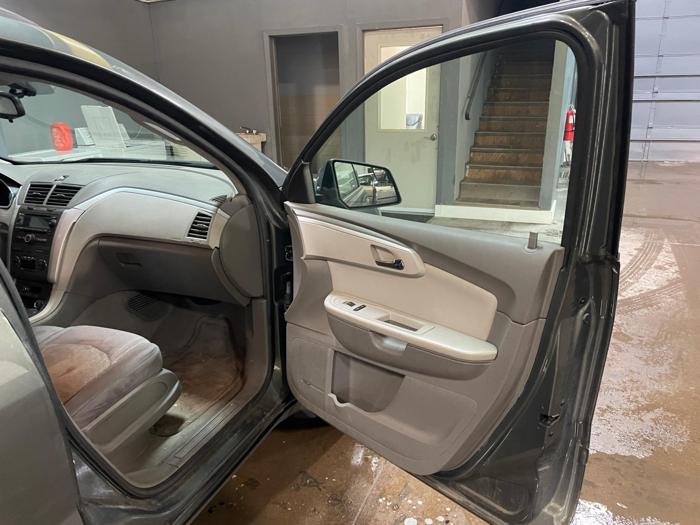 2010 chevrolet traverse lt with 207584 miles for sale near elk-river, minnesota 3d0a84e893e349d6bb91bd1dd19e0572.jpg