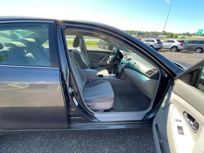 2011 toyota camry base-6-spd-at with 264570 miles for sale near shakopee, minnesota 3d4b44fcd1534c34bd7cb1e687a898e2.jpeg