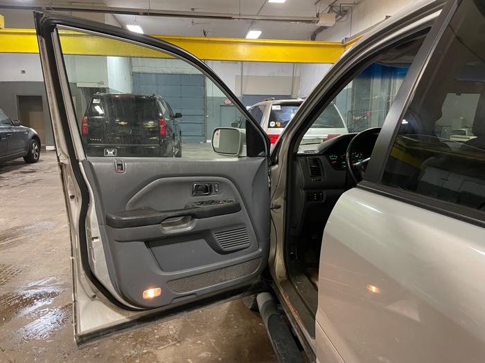 2005 honda pilot ex-l with 286177 miles for sale near elk-river, minnesota 3d4c5815070649e6b33c5aba08f40888.jpeg