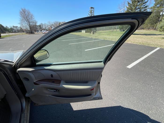 2001 buick park-avenue with 172418 miles for sale near columbus, minnesota 3d634696633d48d28574ff0784597864.jpeg