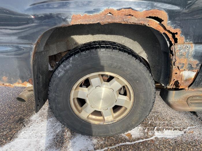 2004 gmc yukon-xl 1500-4wd with 247582 miles for sale near fridley, minnesota 3d651b13cae442da9130ef5c6733c6fe.jpeg