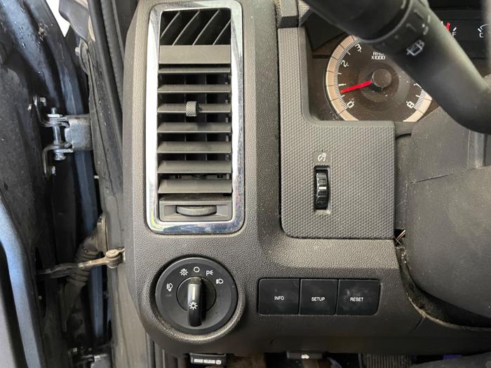 2009 ford escape limited-fwd-v6 with 195306 miles for sale near elk-river, minnesota 3d69e76a3b6e401e9ca3b2730ceb83eb.jpeg