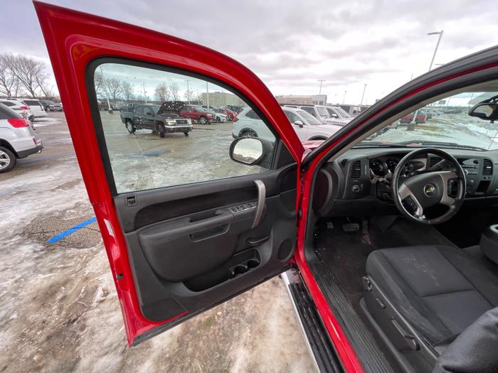 2012 chevrolet silverado-1500 lt-crew-cab-4wd with 175403 miles for sale near rochester, minnesota 3d8ef1576f97422b9376940b5b581c79.jpeg