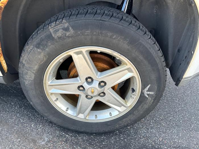 2006 chevrolet equinox lt-awd with 186388 miles for sale near elk-river, minnesota 3d9abe0ce43249459d6cdc54feee757d.jpeg