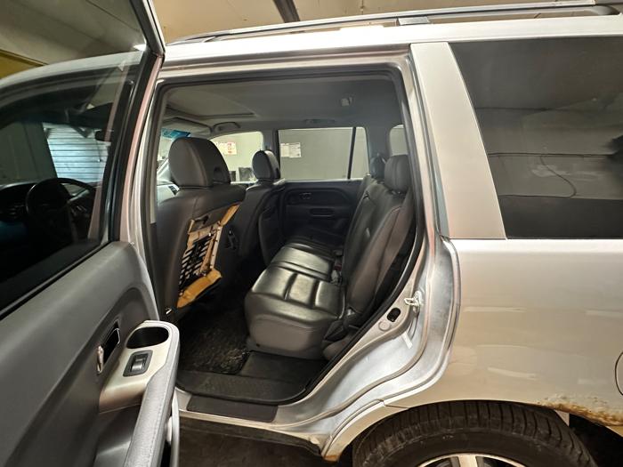 2007 honda pilot ex-l-4wd with 218626 miles for sale near elk-river, minnesota 3e0f3573e9ef40769532a5573917253e.jpeg