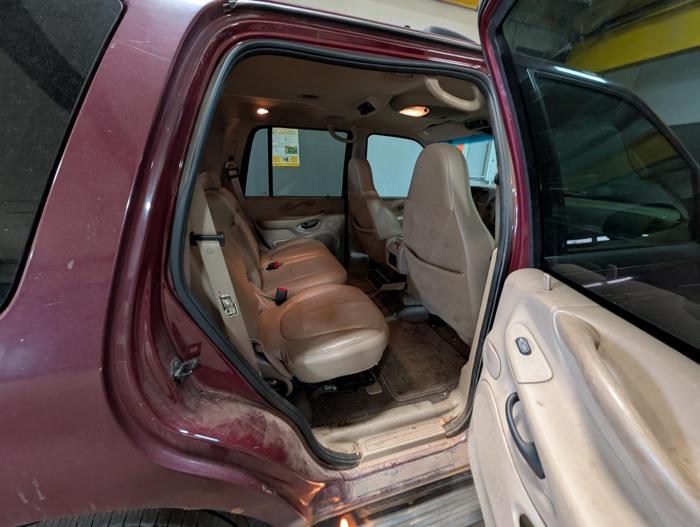 2001 ford expedition xlt-4wd with 169685 miles for sale near elk-river, minnesota 3e1d149dc4094902b1bd9c4d91073d91.jpg