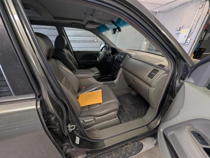 2006 honda pilot ex-4wd with 158280 miles for sale near elk-river, minnesota 3e3aee38384844dfbaf6378d22646231.jpg