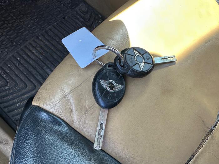 2006 mini cooper convertible with 118442 miles for sale near elk-river, minnesota 3e51b8212b5e4d308772317f472038b3.jpeg