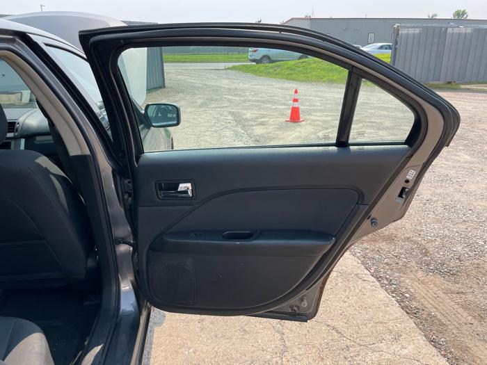 2012 ford fusion se with 181384 miles for sale near elk-river, minnesota 3e5327d056e741f5974ed758c3085c38.jpeg