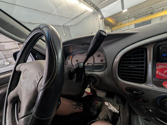 2002 toyota sequoia limited-4wd with 216240 miles for sale near elk-river, minnesota 3e61a8f60312445fa612da5e04e2f21f.jpg