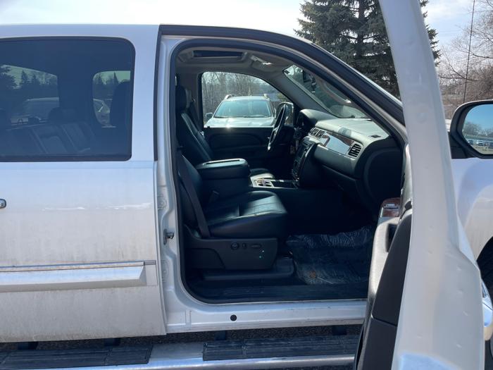 2011 chevrolet silverado-1500 ltz-crew-cab-4wd with 152384 miles for sale near fridley, minnesota 3eb3c14389c74457a56ef845734d077e.jpeg