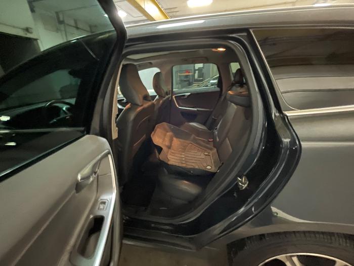 2014 volvo xc60 t6-awd with 145541 miles for sale near elk-river, minnesota 3eb5c29772c3412a8a5707c3809987ab.jpeg