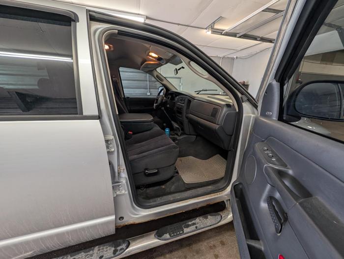 2004 dodge ram-1500 laramie-quad-cab-4wd with 122328 miles for sale near elk-river, minnesota 3f146c3d15a541a98560f10f259e3b1b.jpg
