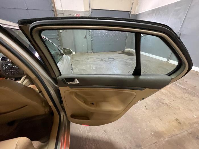 2005 volkswagen jetta 2.5l with 135969 miles for sale near elk-river, minnesota 3f150ab592734da4b817044b5dad2923.jpeg