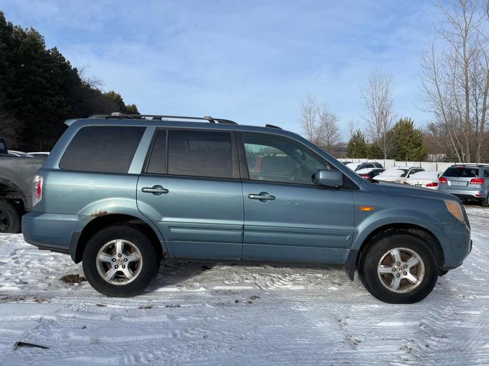 2007 honda pilot ex-l(-with-navi) with 212338 miles for sale near elk-river, minnesota 3f660e9b1b754d35b5f91584d7e68779.jpg
