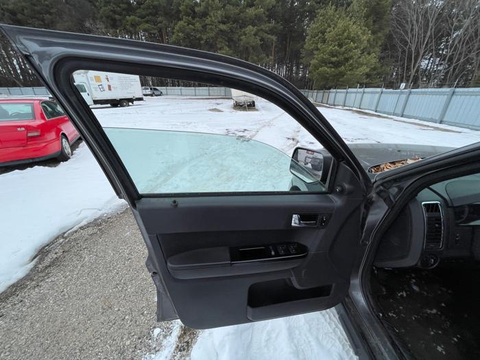 2009 ford escape limited-fwd-i4 with 124170 miles for sale near elk-river, minnesota 3f8cfb69b4e0430baea177f57d934dfc.jpeg