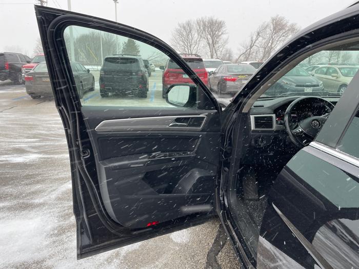 2018 volkswagen atlas v6-se-awd with 133566 miles for sale near rochester, minnesota 3fa916d41fbb424a84f7b34675e1b4c7.jpeg