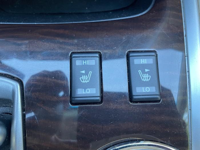 2013 nissan pathfinder le-4wd with 184373 miles for sale near white-bear-lake, minnesota 401c2ff498394cc4a3fefaef80c597cd.jpeg