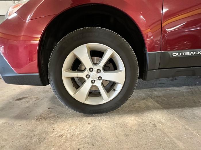 2013 subaru outback 2.5i-premium with 331394 miles for sale near elk-river, minnesota 404aad13e72949a28858af8255f35ba5.jpeg