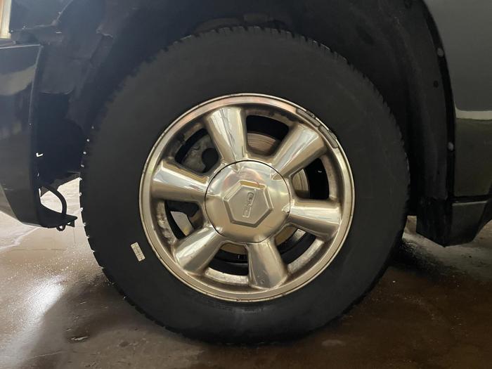2004 gmc envoy slt with 197167 miles for sale near elk-river, minnesota 407e061136dd45ed8e212451c3fe999a.jpg