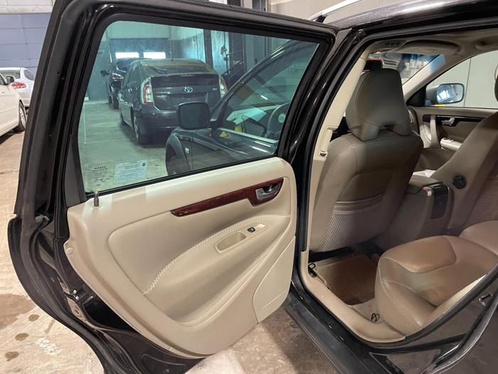 2006 volvo xc70 x with 92633 miles for sale near elk-river, minnesota 408673e7e5f34375806a9ac1d47f18e2.jpg