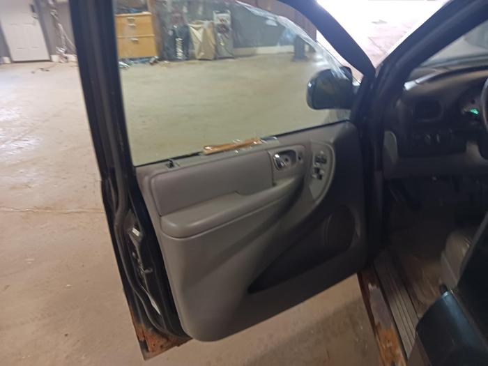 2004 chrysler town-&-country touring with 243225 miles for sale near elk-river, minnesota 40bba18163924ebe85ecb2579207f1e8.jpg