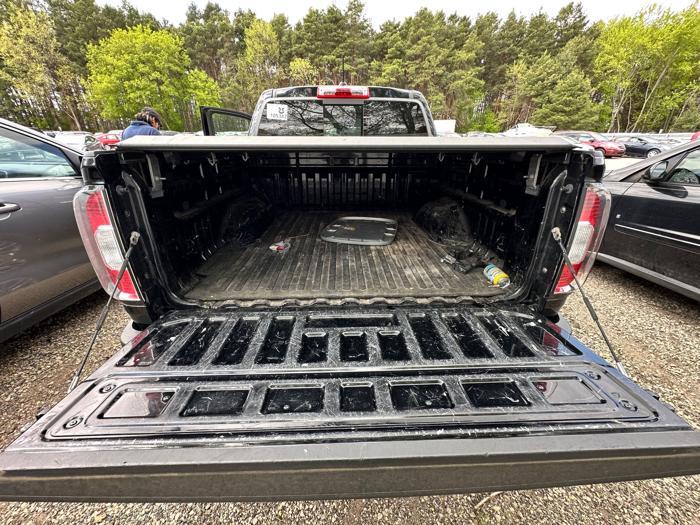 2017 gmc canyon slt-crew-cab-4wd-short-box with 186912 miles for sale near elk-river, minnesota 40c12ba7d8314307abed695b59a0c85e.jpeg