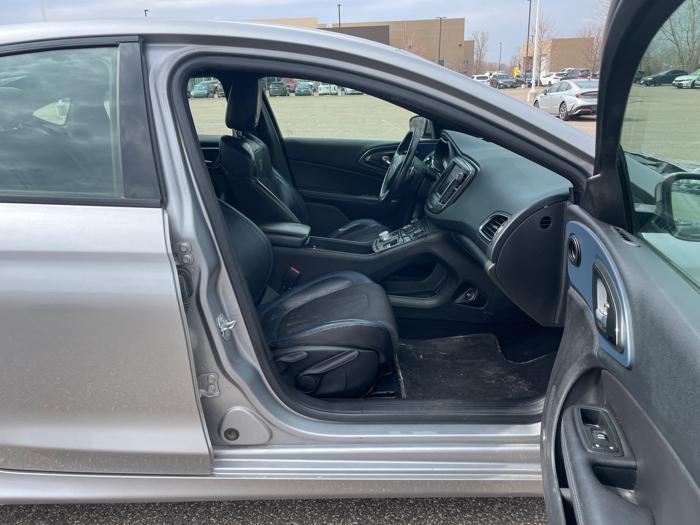 2015 chrysler 200 s-awd with 168773 miles for sale near coon-rapids, minnesota 41036782e8044333bd955e3635279ad3.jpeg